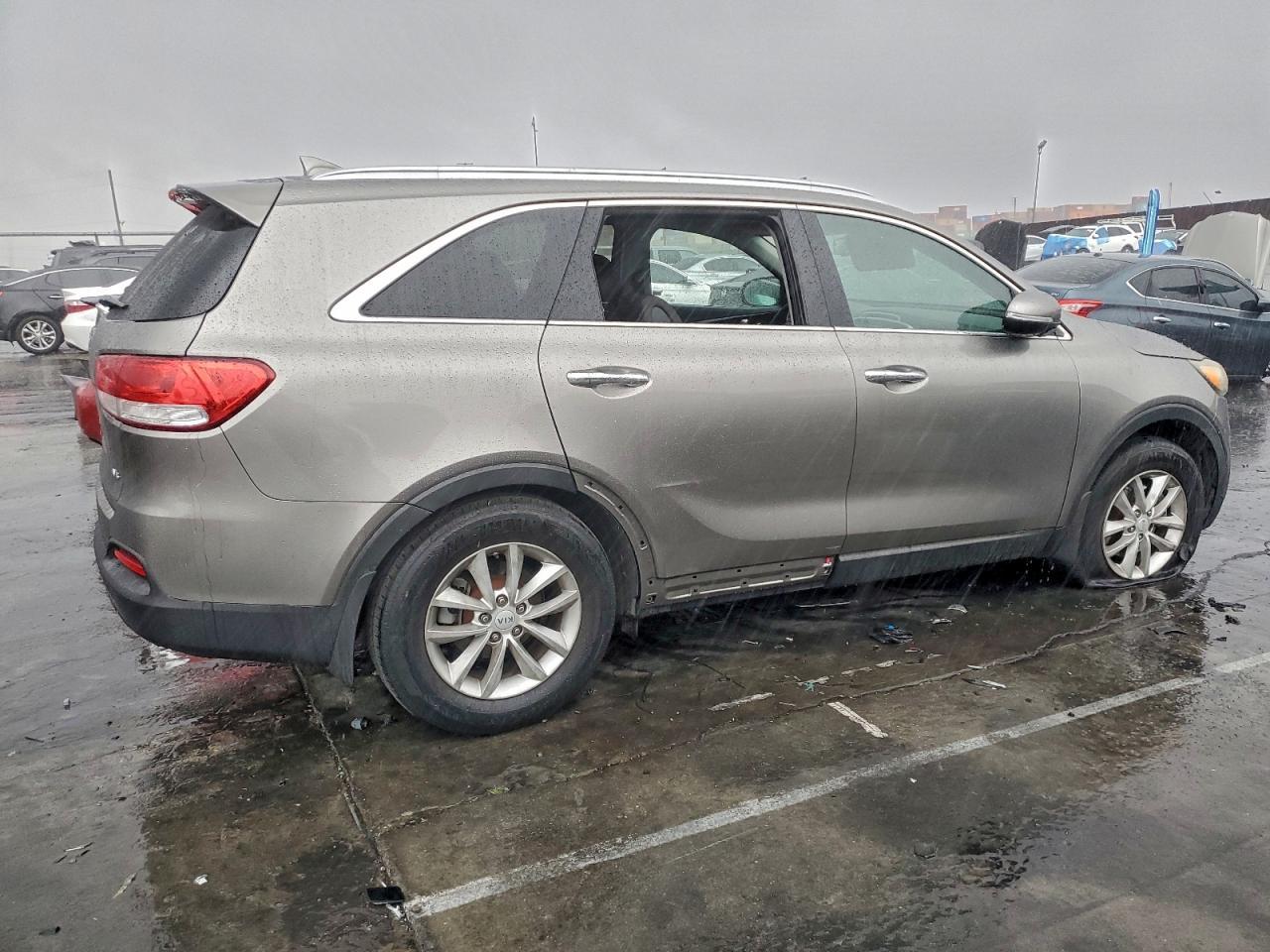2016 KIA SORENTO