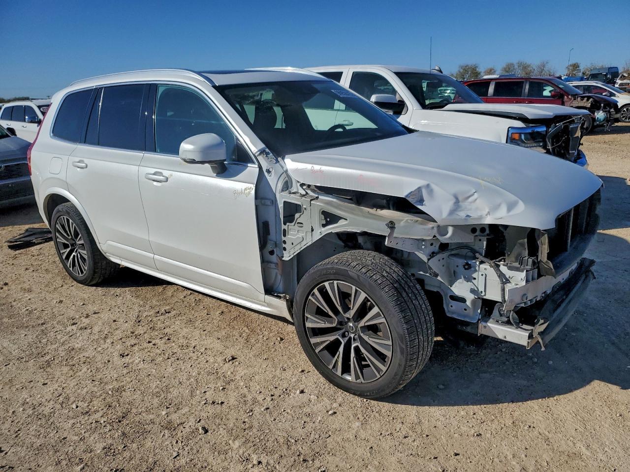 2020 VOLVO XC90