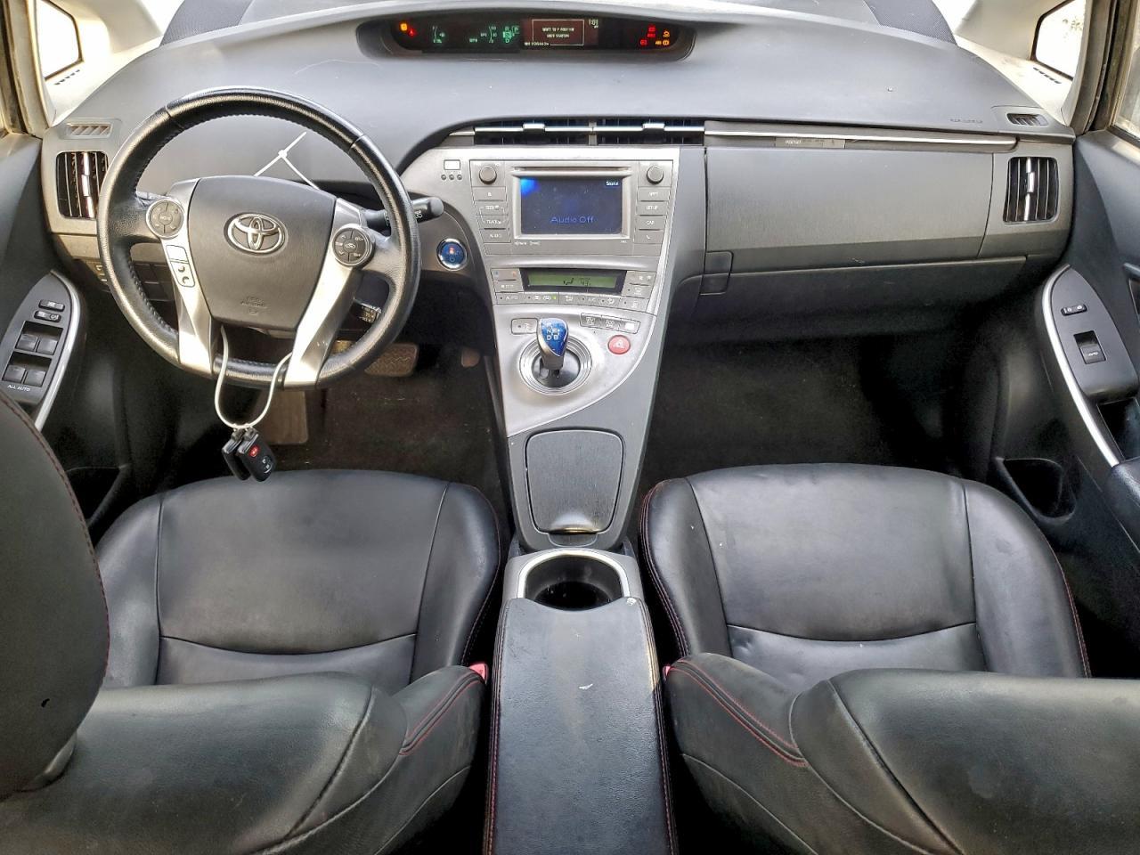 2013 TOYOTA PRIUS