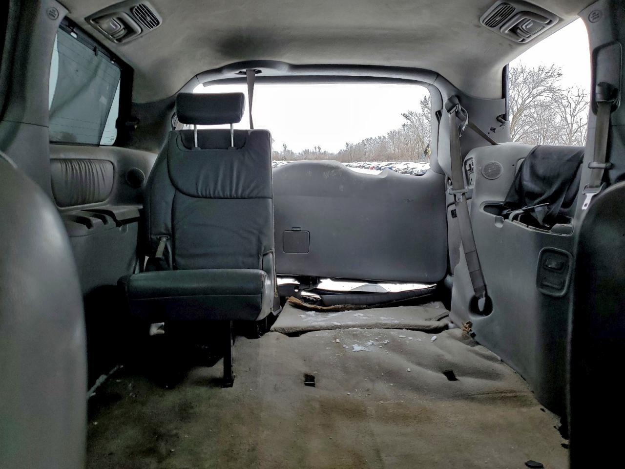 2009 TOYOTA SIENNA