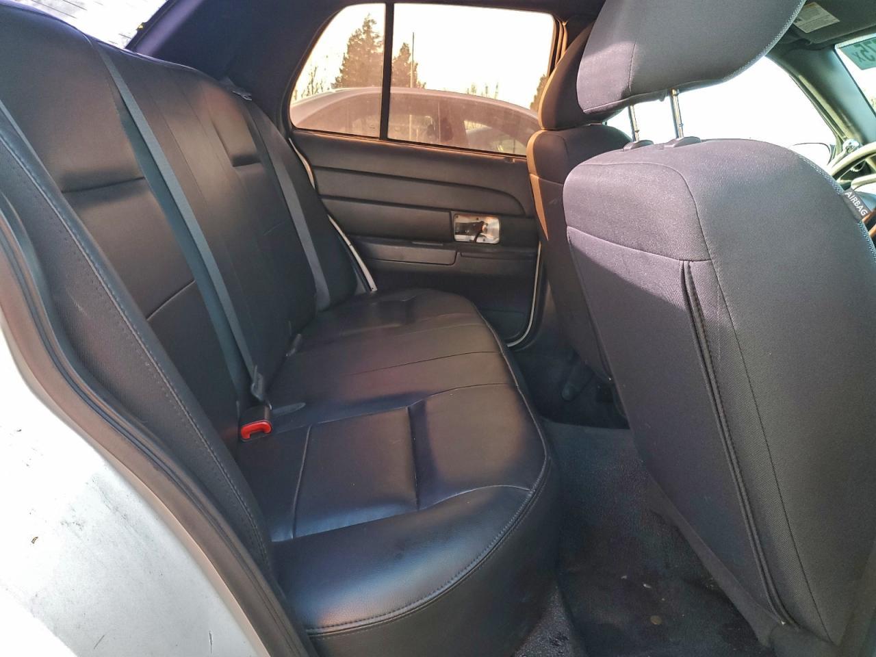 2011 FORD Crown Victoria