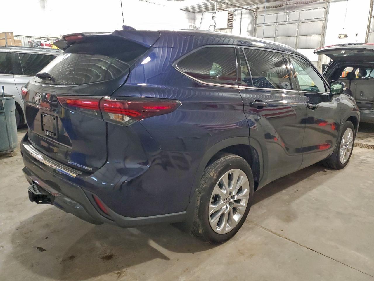 2024 TOYOTA HIGHLANDER