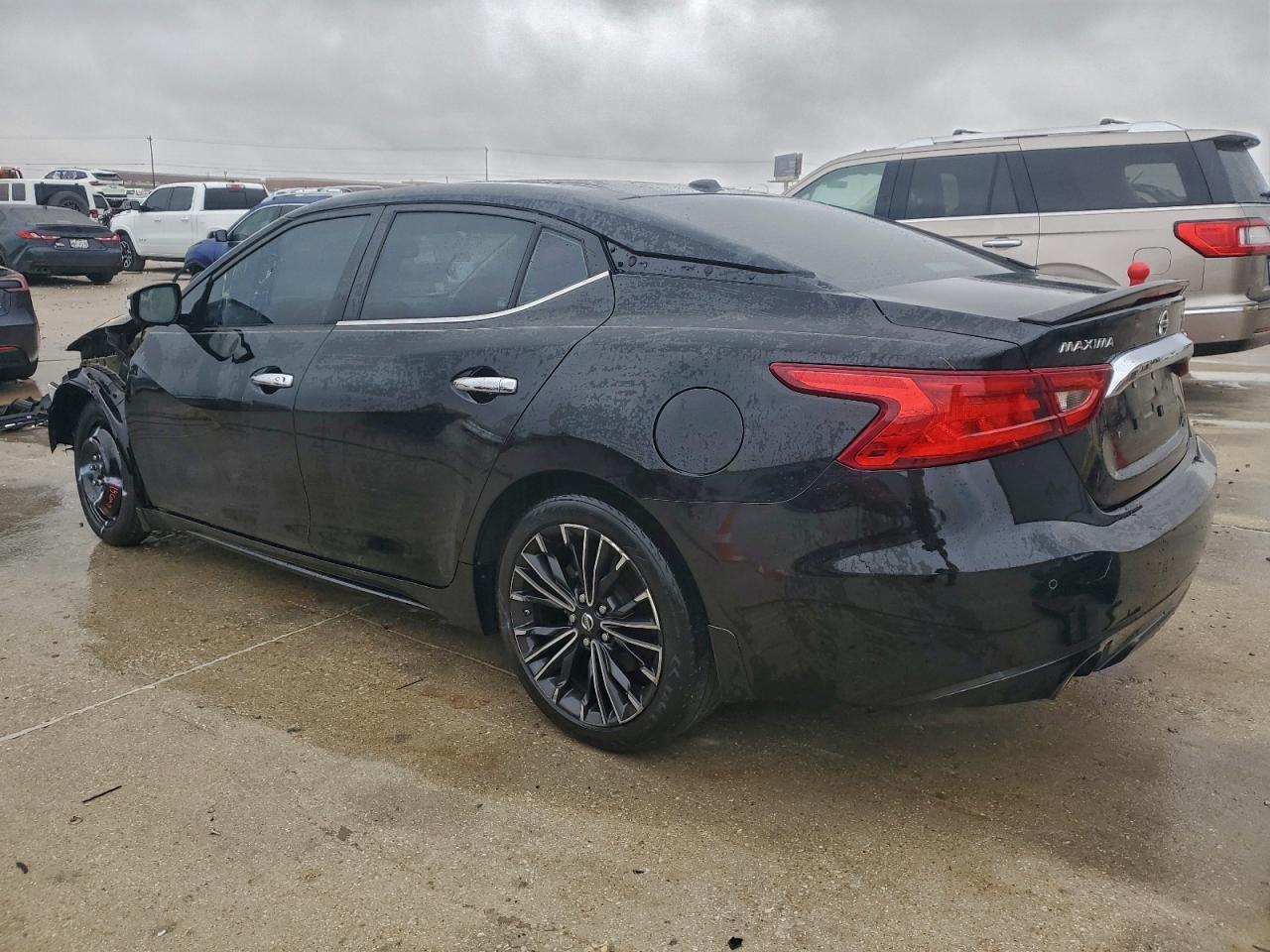 2016 NISSAN Maxima