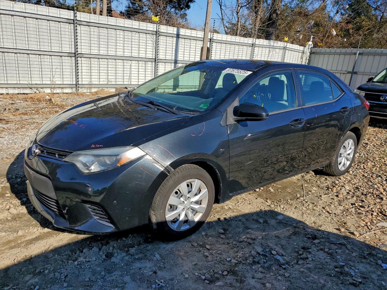 2015 TOYOTA COROLLA
