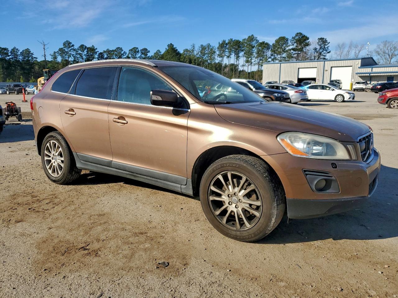 2010 VOLVO XC60