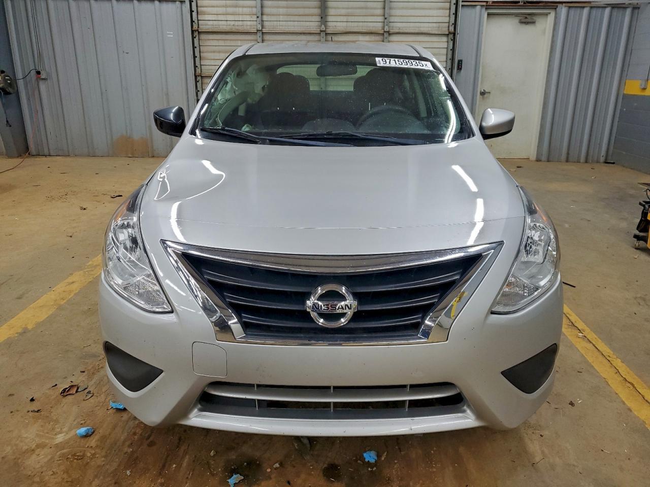 2017 NISSAN VERSA