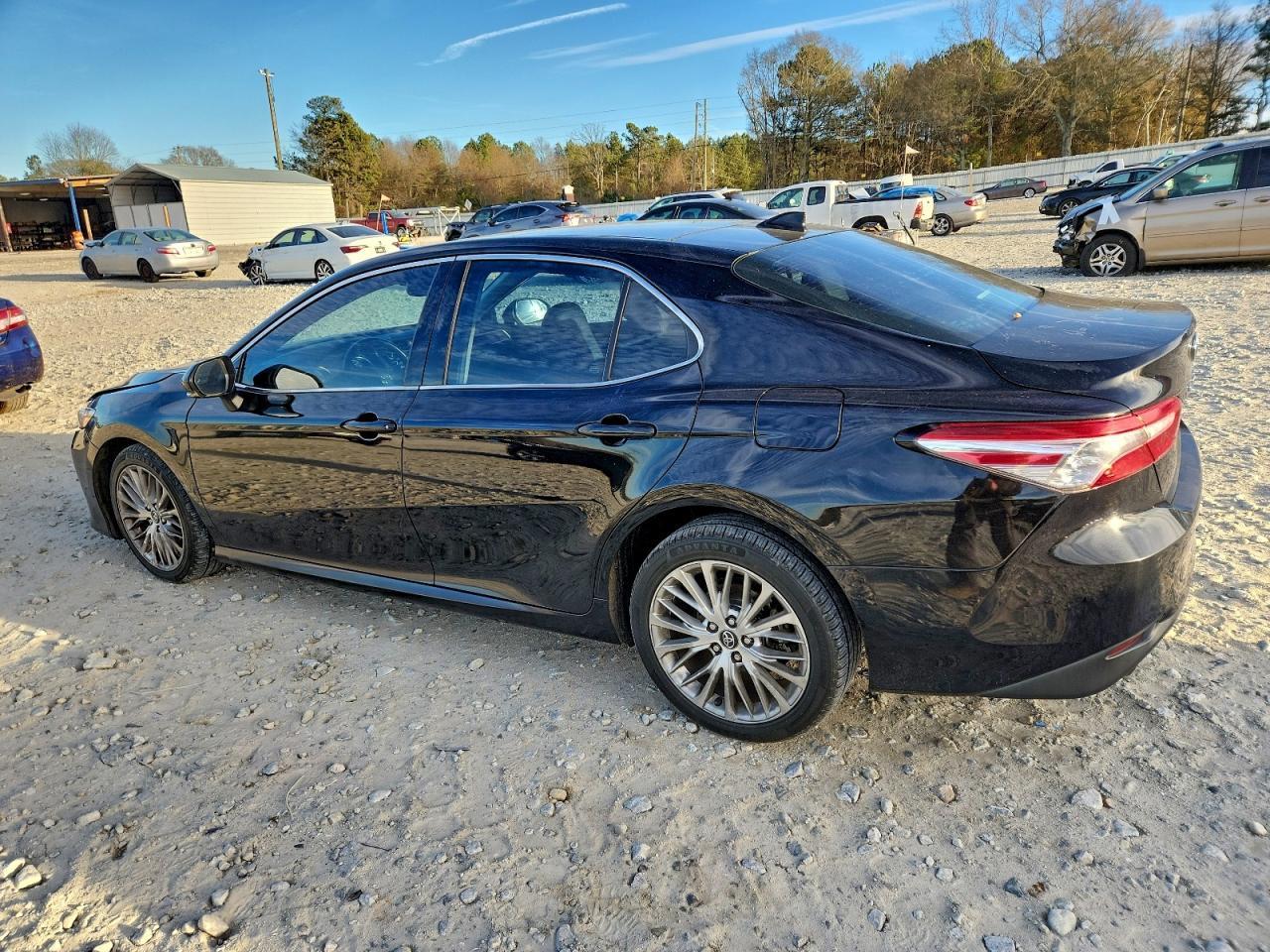 2018 TOYOTA CAMRY