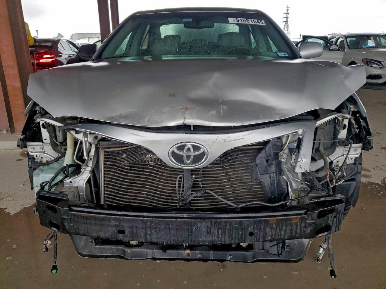 2011 TOYOTA CAMRY