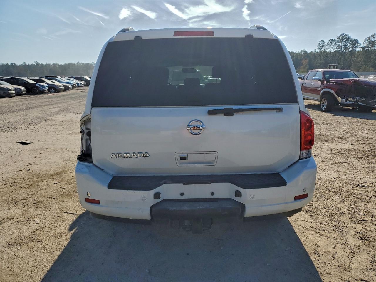 2014 NISSAN Armada