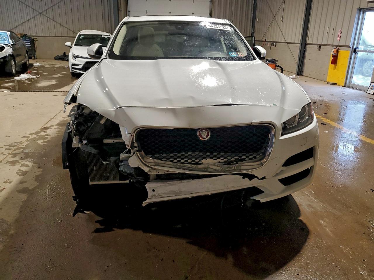 2018 JAGUAR F-Pace