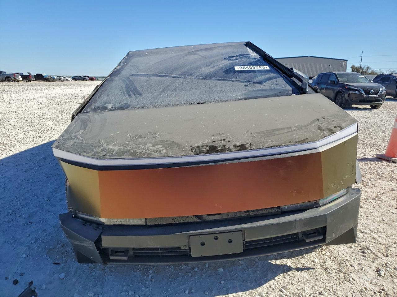 2025 TESLA Cybertruck