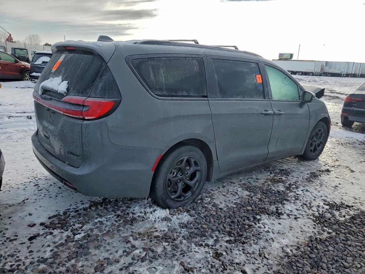 2021 CHRYSLER Pacifica