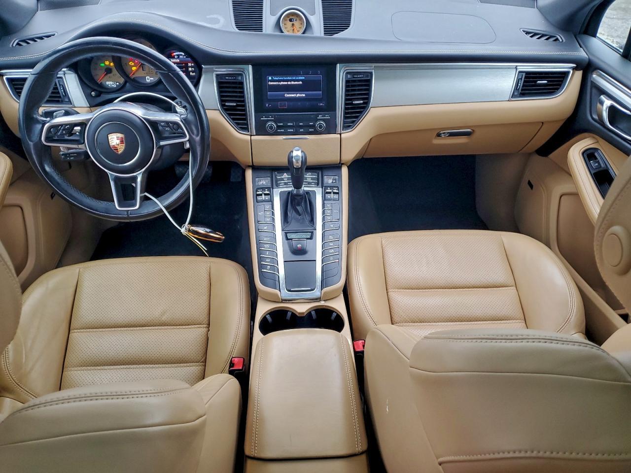 2017 PORSCHE Macan
