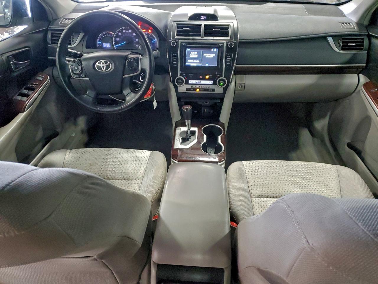 2014 TOYOTA CAMRY