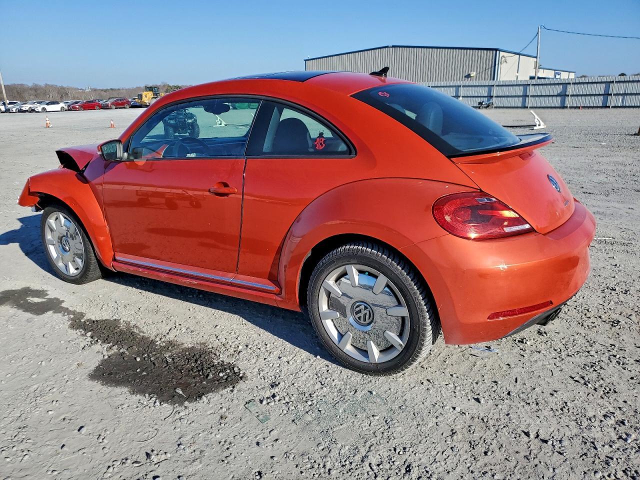 2016 VOLKSWAGEN Beetle