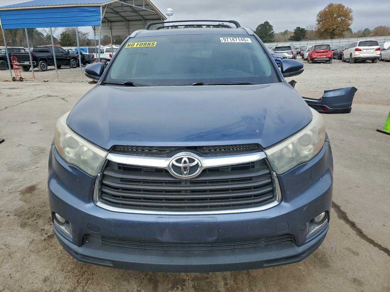 2016 TOYOTA HIGHLANDER