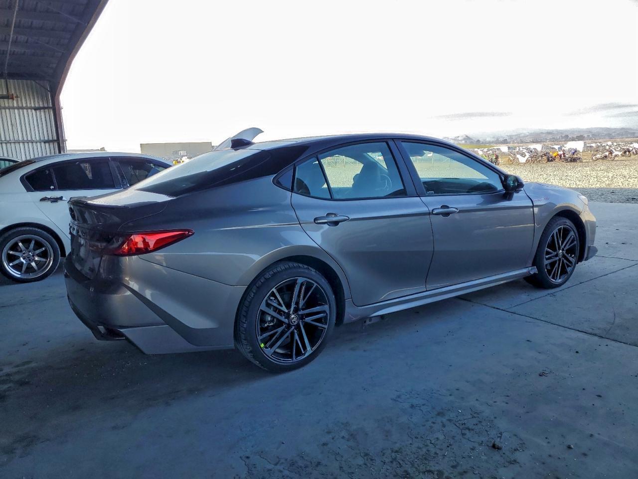 2025 TOYOTA CAMRY