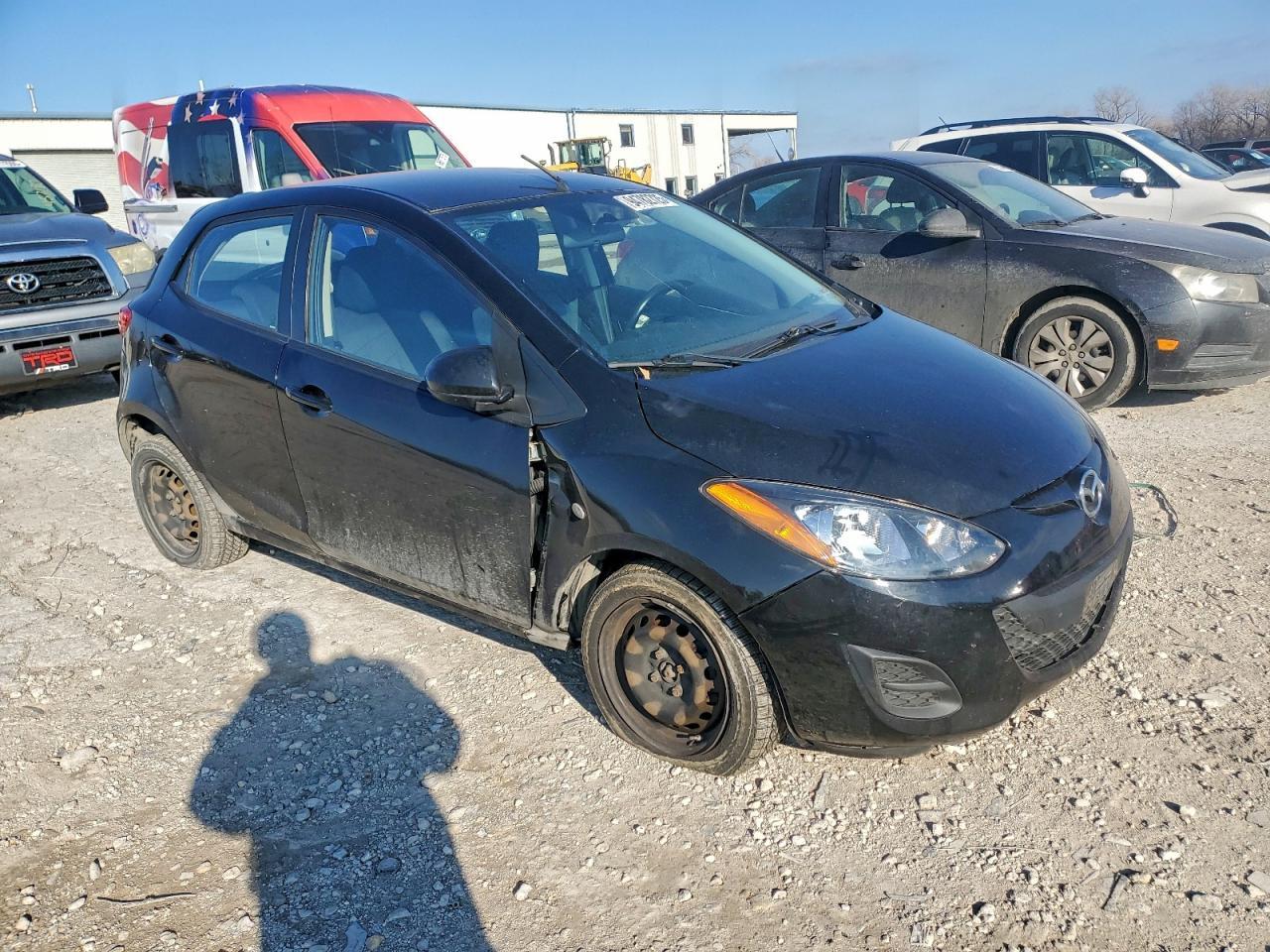 2013 MAZDA 2