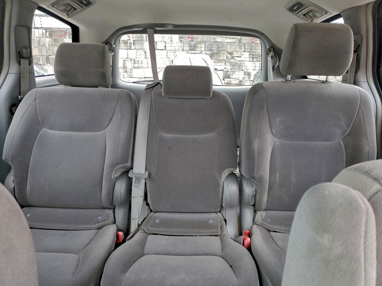 2005 TOYOTA SIENNA