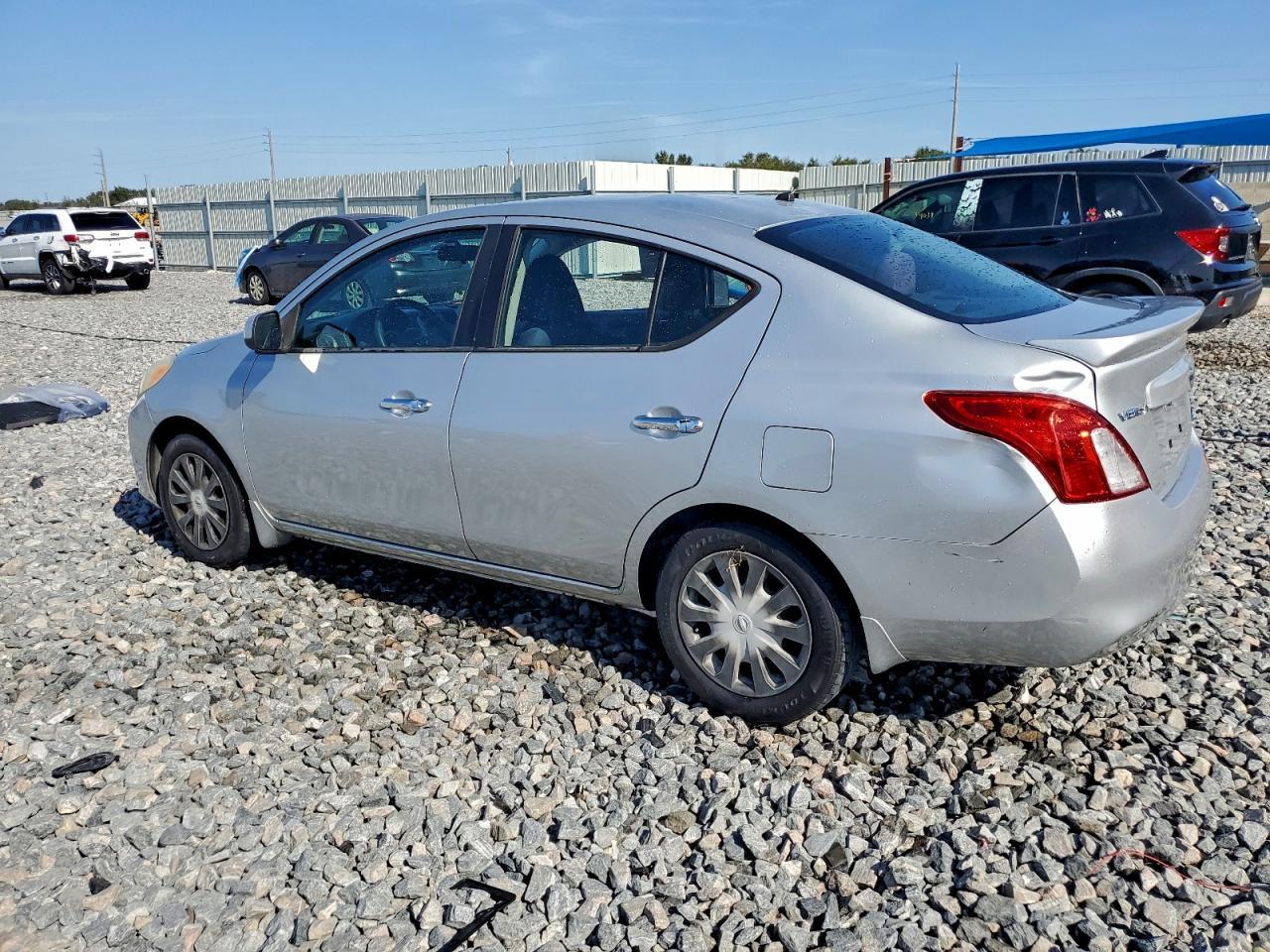 2013 NISSAN VERSA