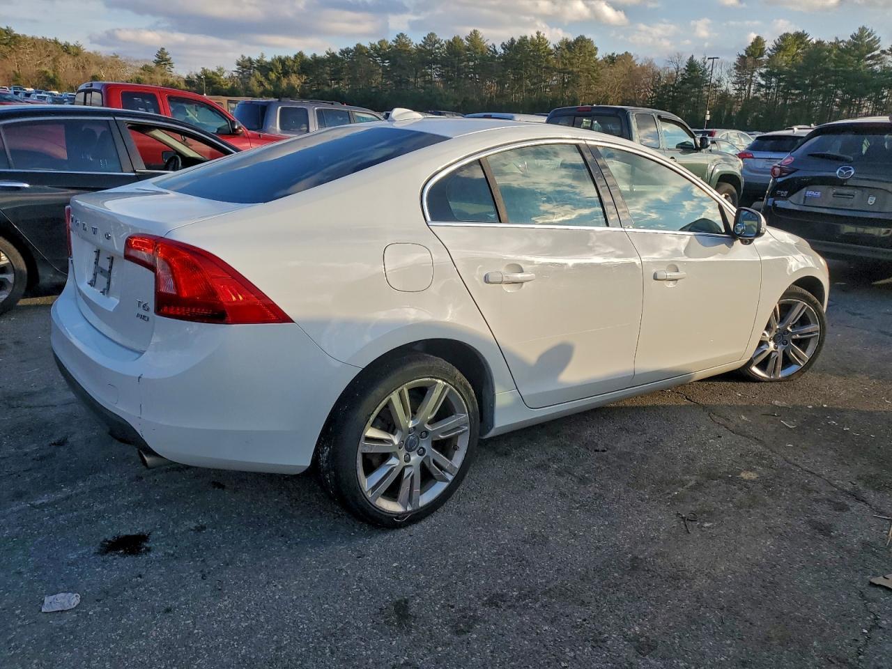 2013 VOLVO S60