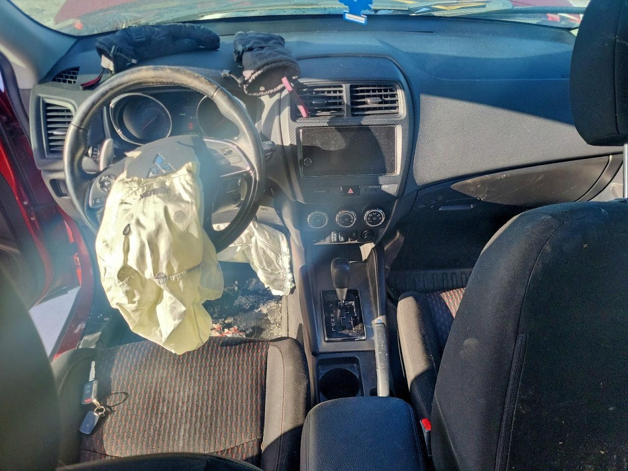 2018 MITSUBISHI RVR