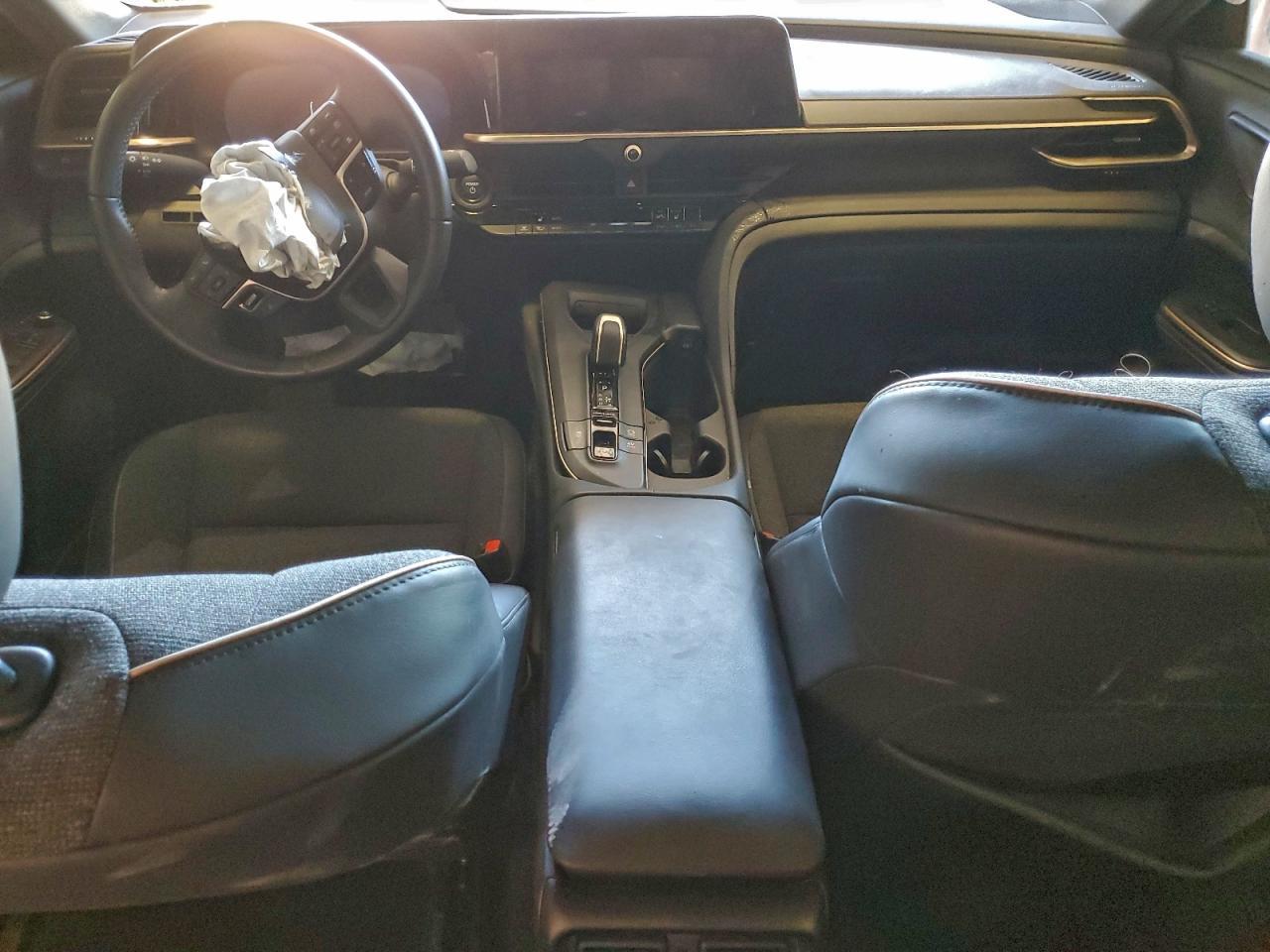 2023 TOYOTA Crown