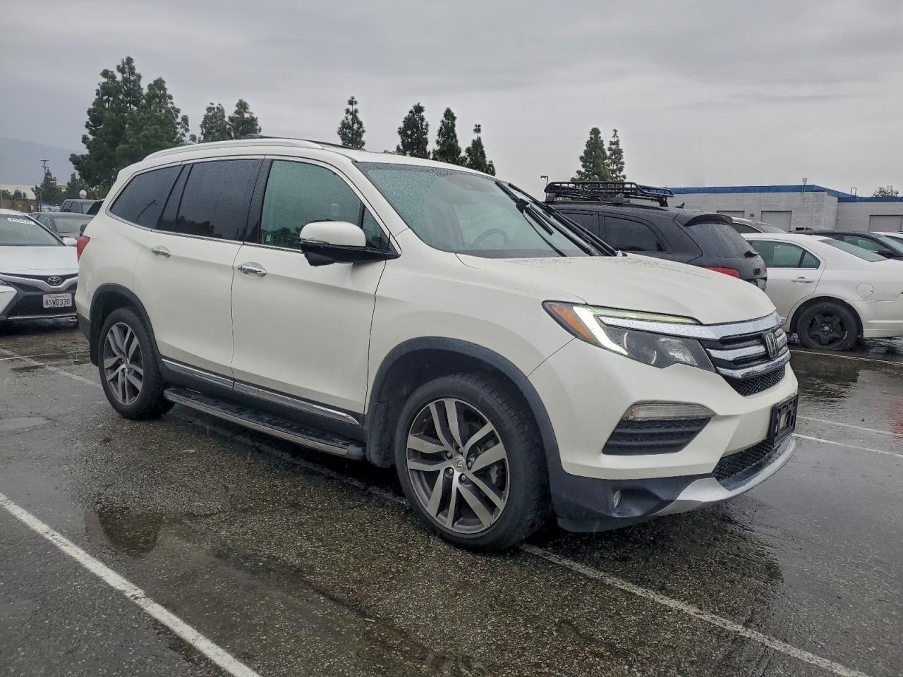 2017 HONDA PILOT