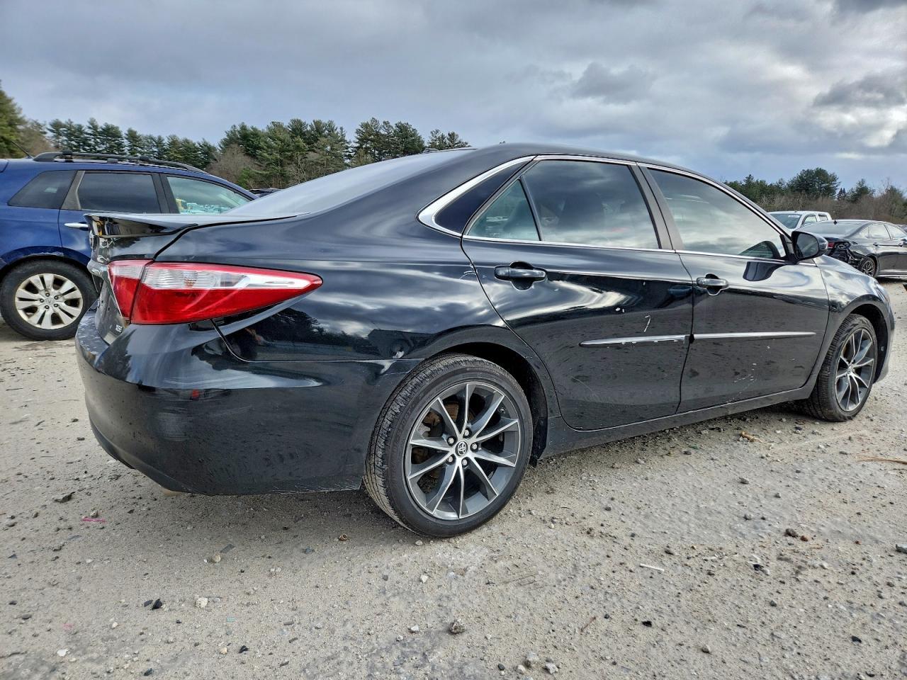 2016 TOYOTA CAMRY