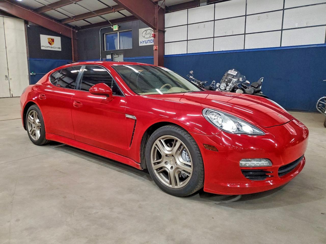 2012 PORSCHE Panamera