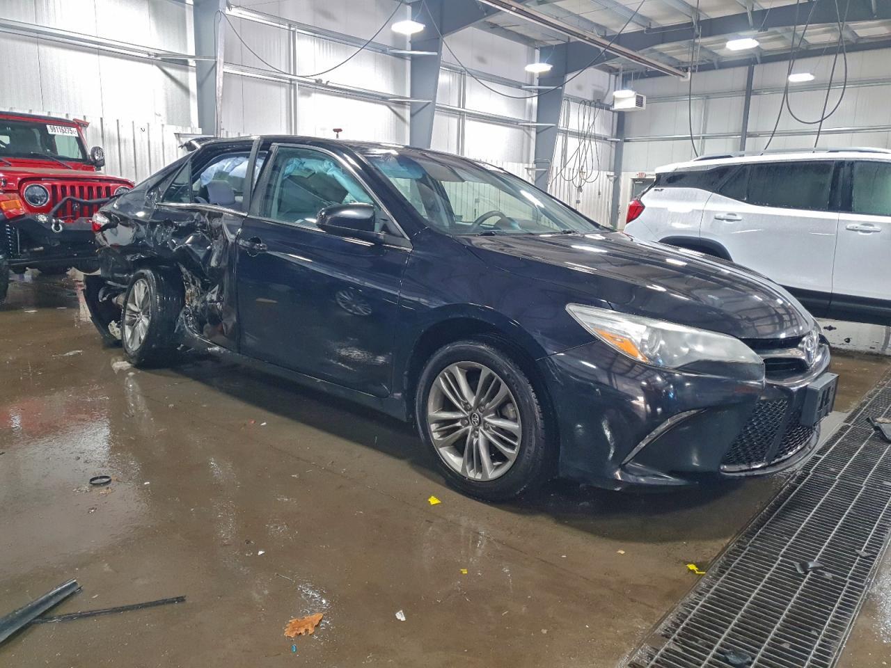 2017 TOYOTA CAMRY