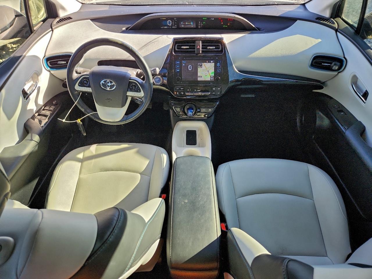 2017 TOYOTA PRIUS