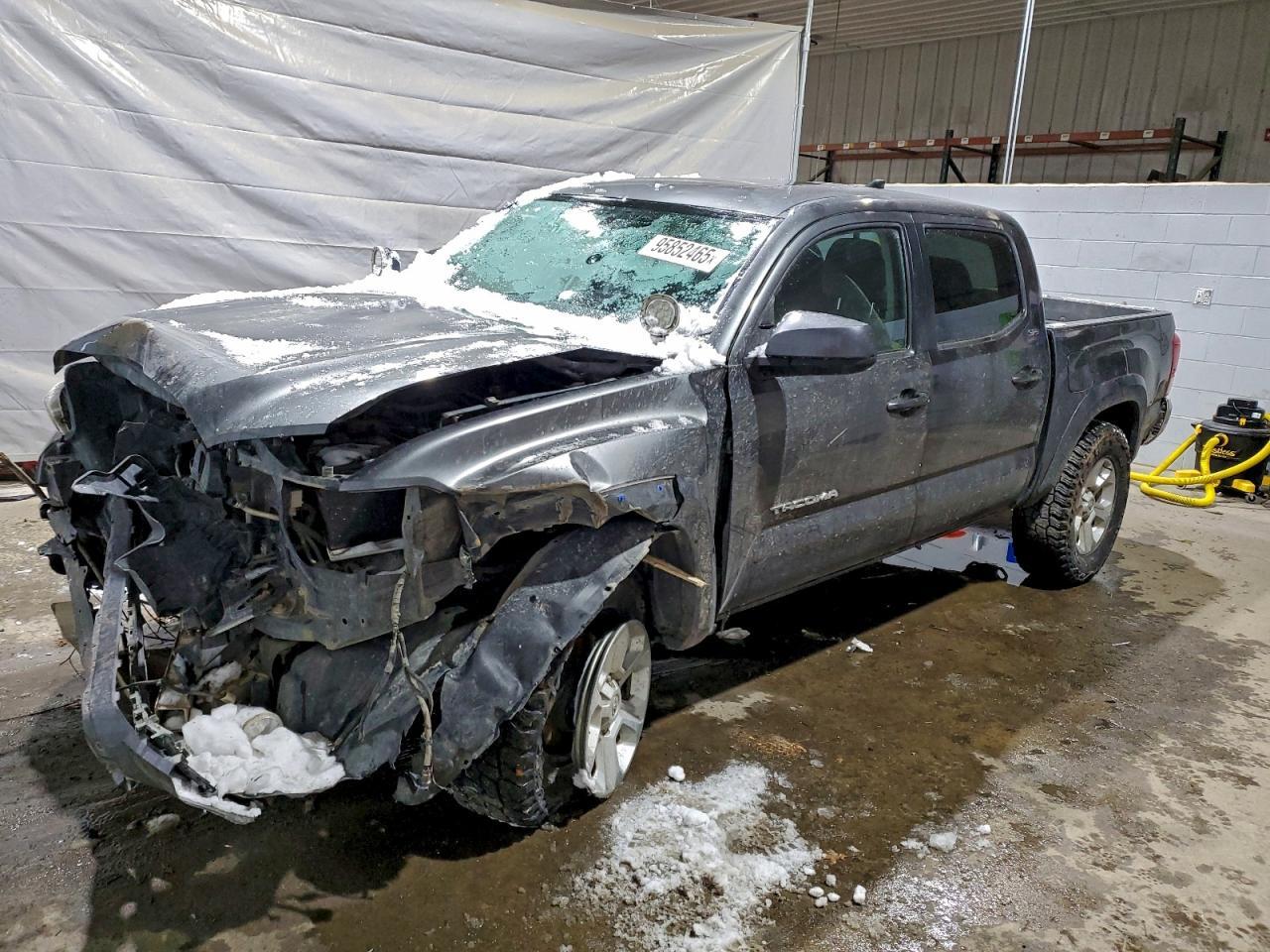 2016 TOYOTA TACOMA