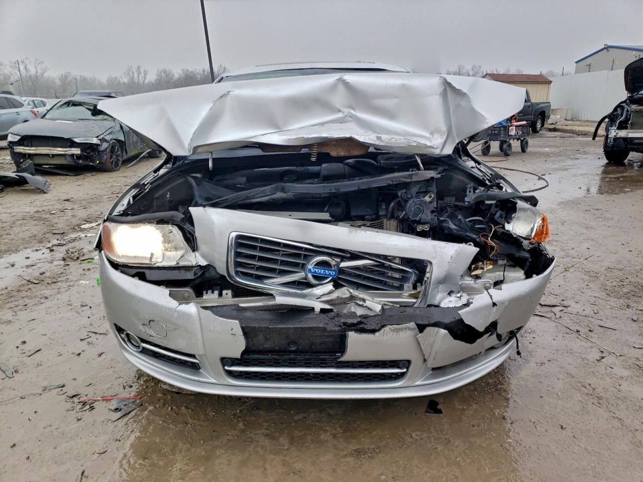 2010 VOLVO S80