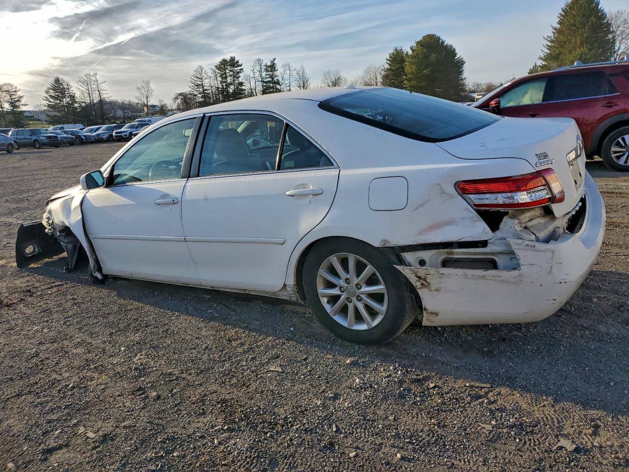 2011 TOYOTA CAMRY