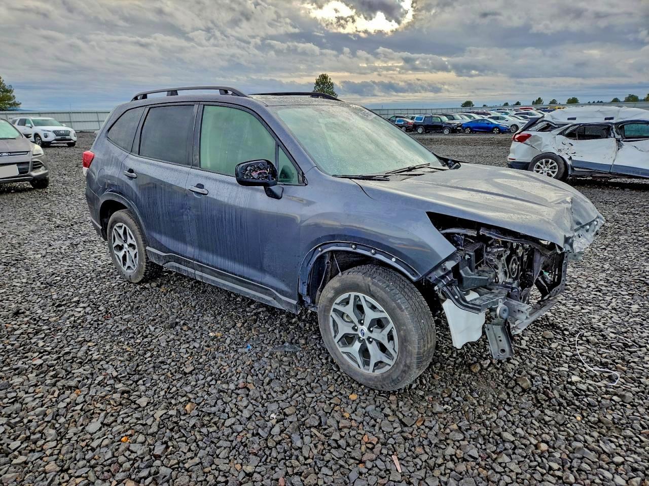 2024 SUBARU FORESTER