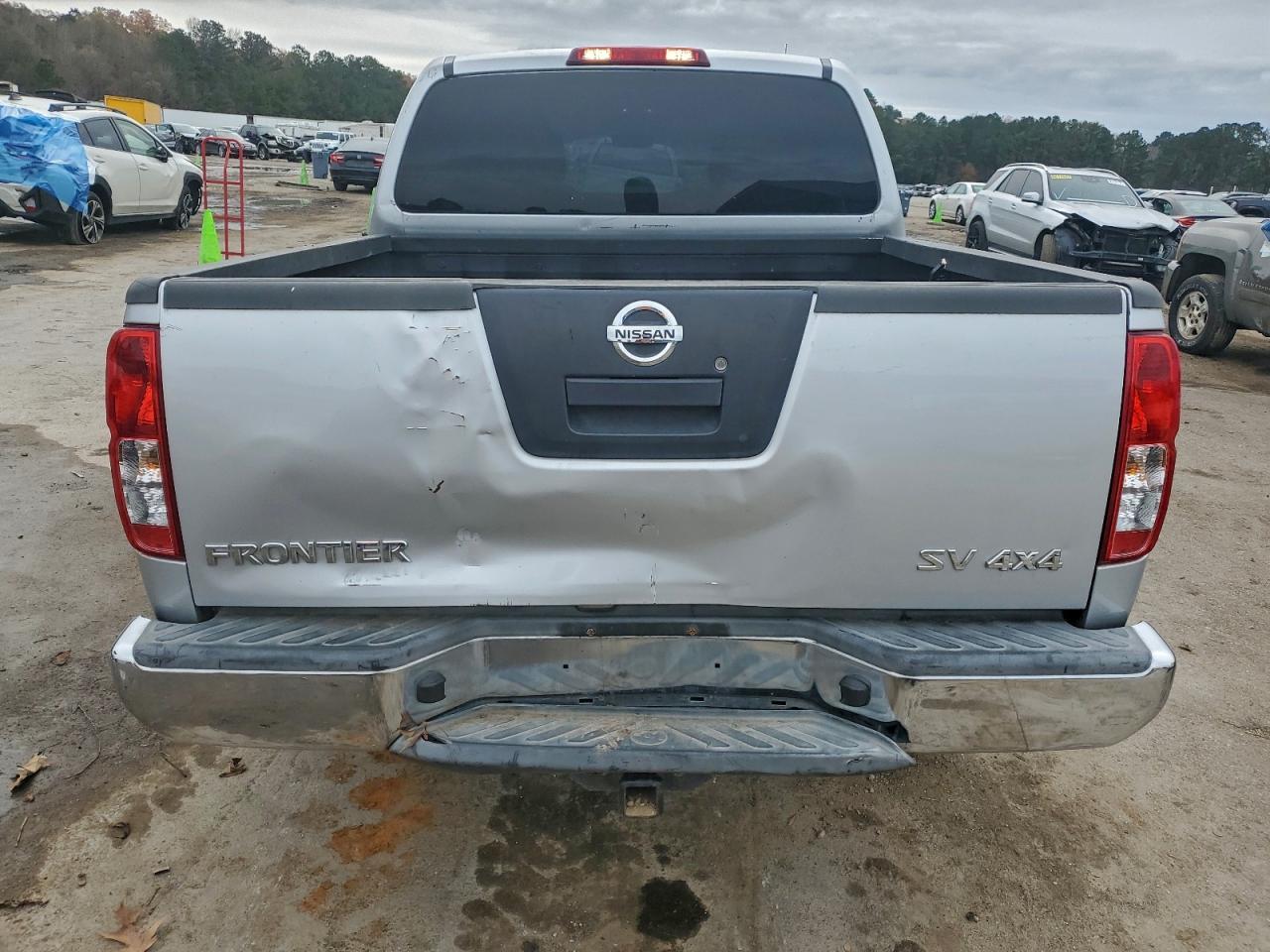 2012 NISSAN Frontier