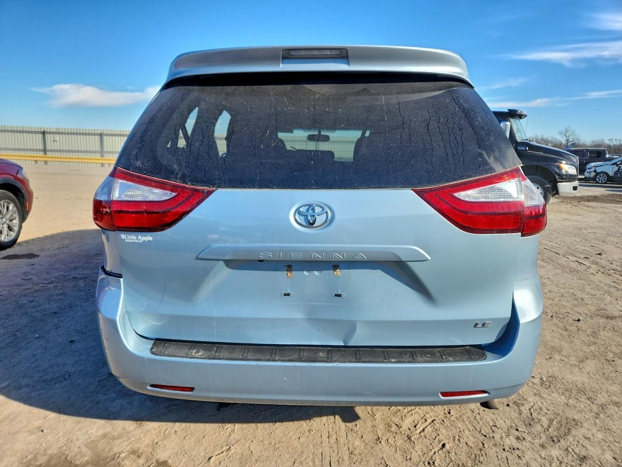 2017 TOYOTA SIENNA