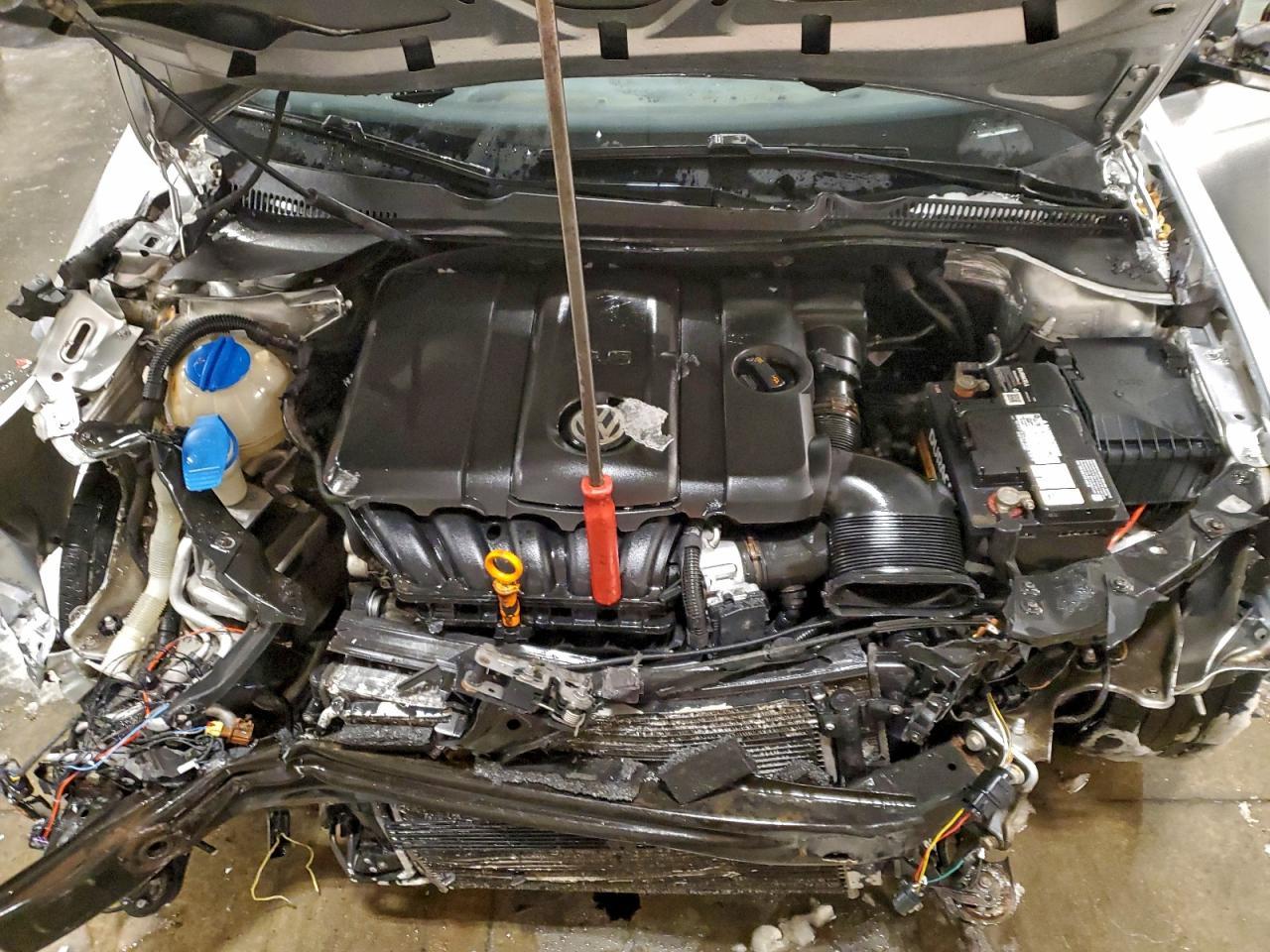 2012 VOLKSWAGEN JETTA