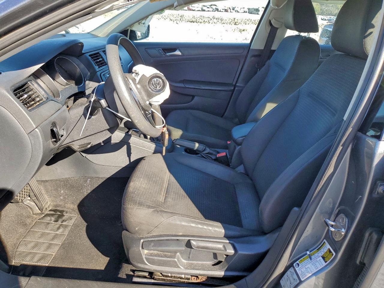 2016 VOLKSWAGEN JETTA