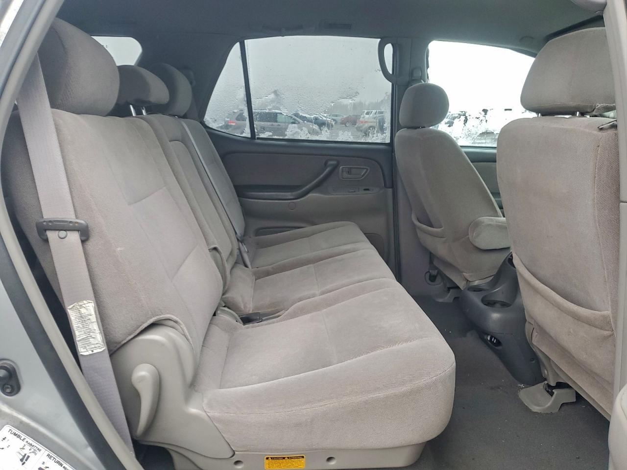 2002 TOYOTA Sequoia