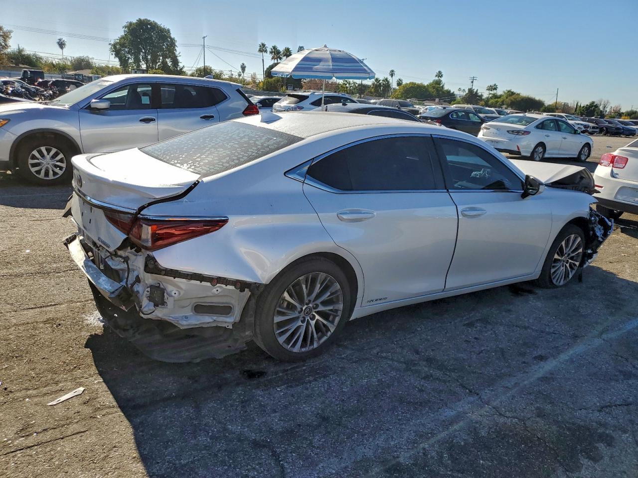 2021 LEXUS ES 300H