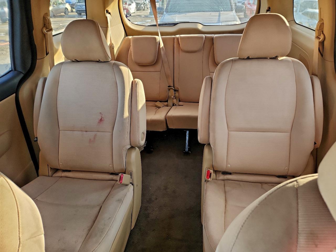 2015 KIA SEDONA