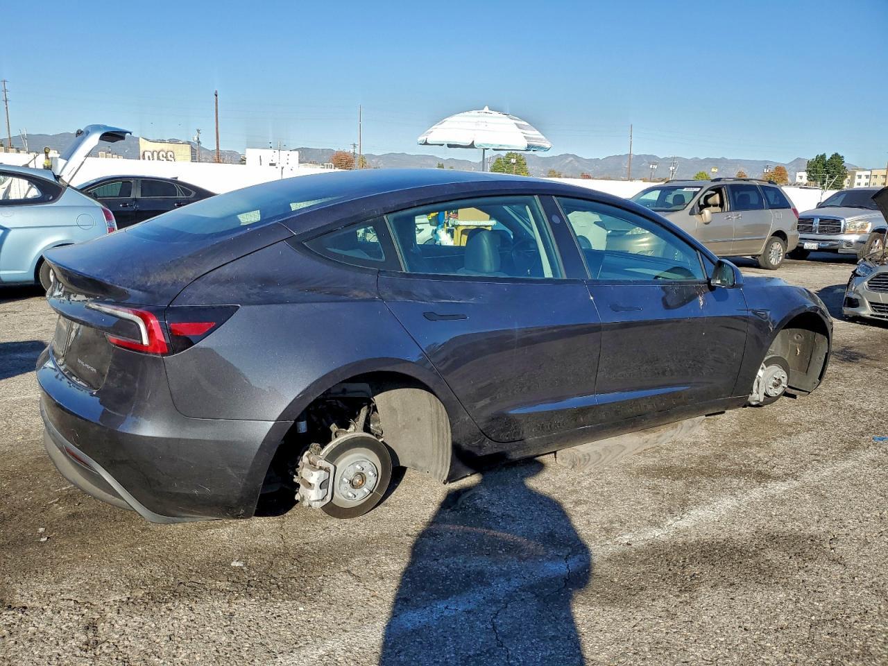 2026 TESLA MODEL 3