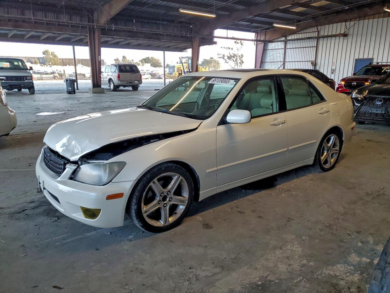 2004 LEXUS IS 300