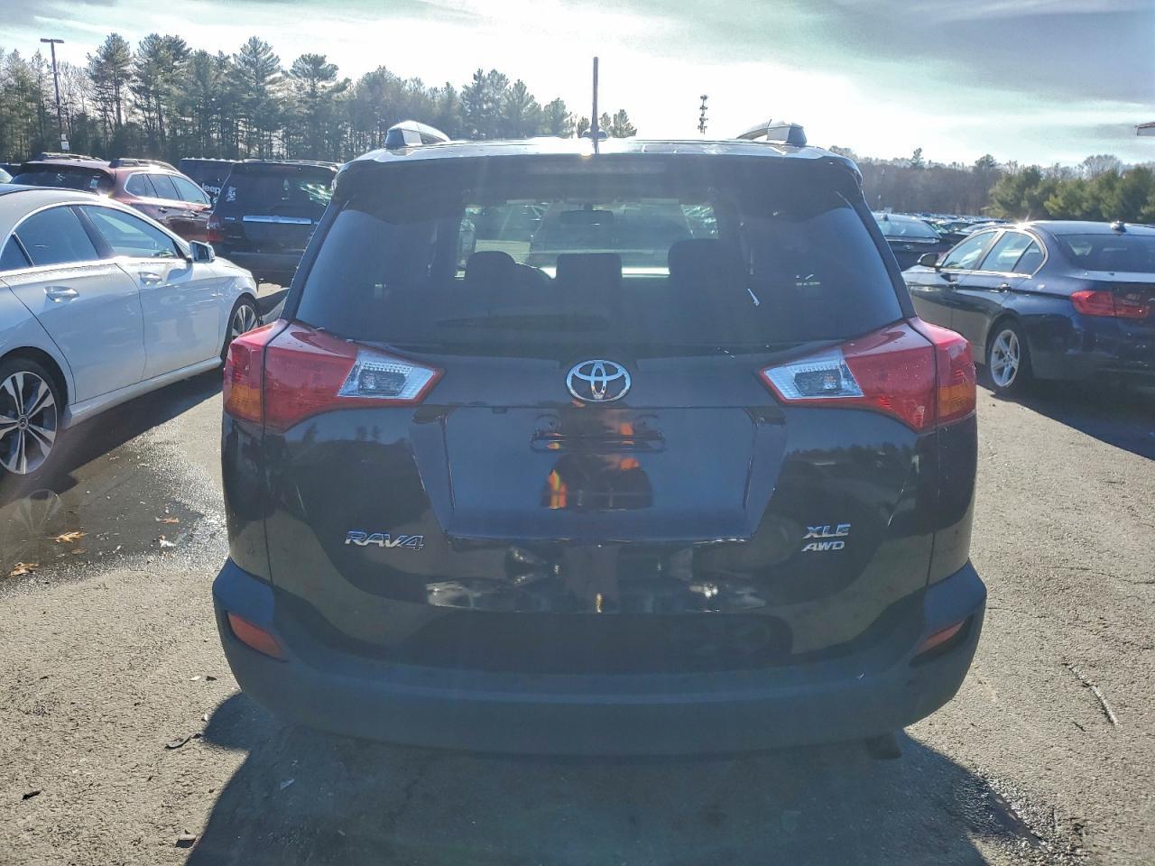 2015 TOYOTA RAV4