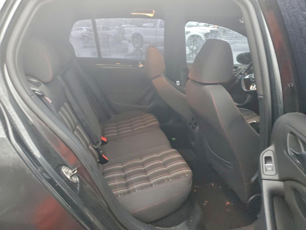 2011 VOLKSWAGEN GTI