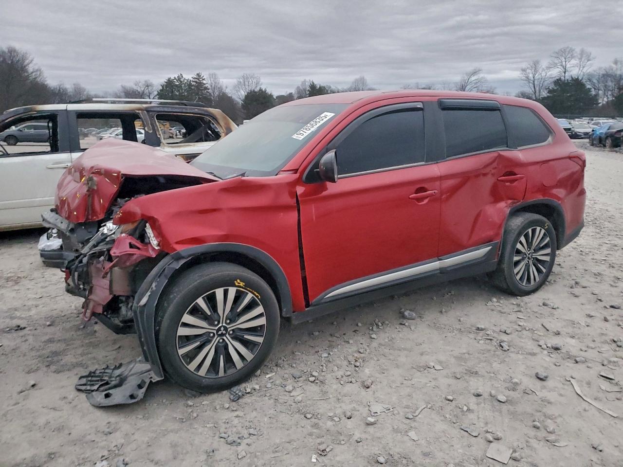 2019 MITSUBISHI outlander