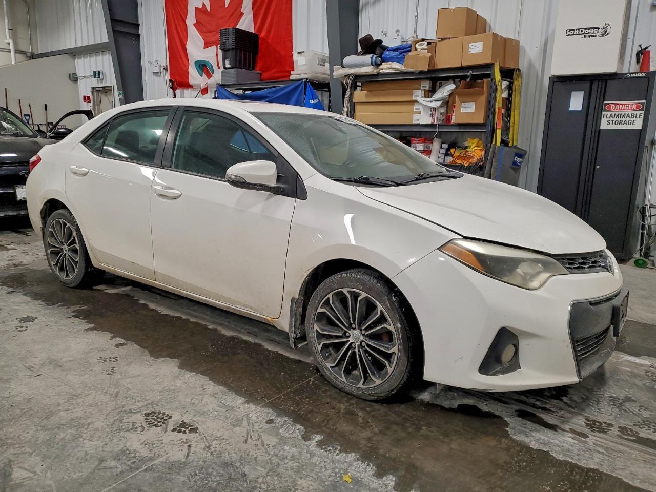 2015 TOYOTA COROLLA