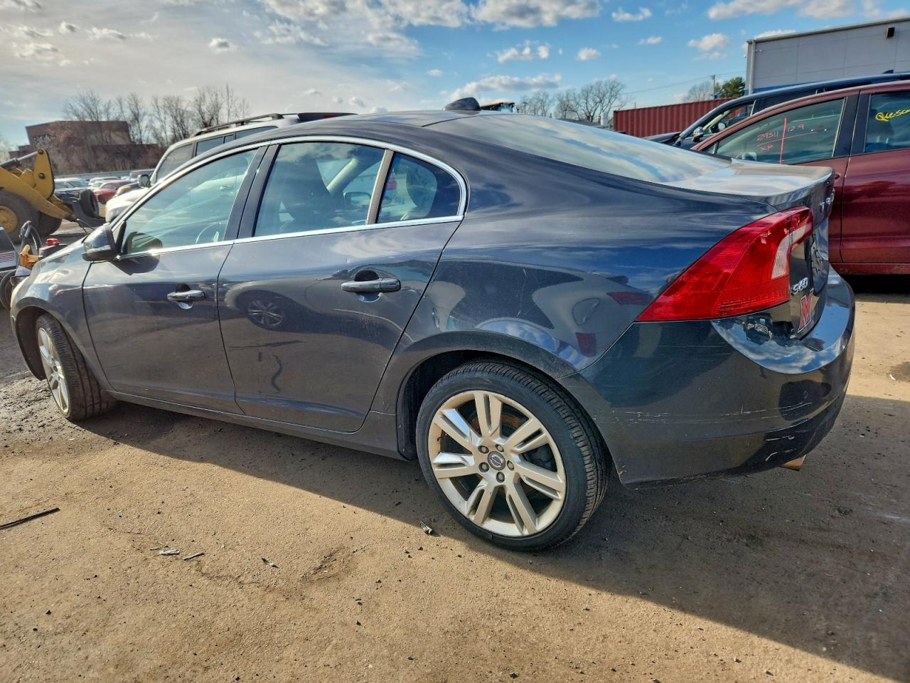 2013 VOLVO S60